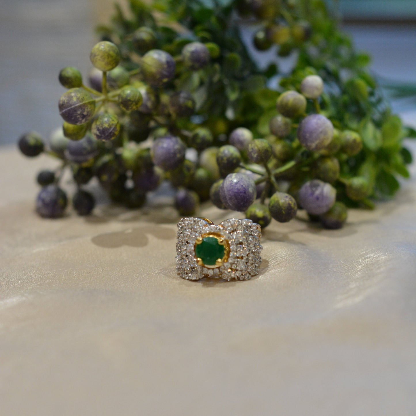 The Delicate Emerald Zirca Ring mkjewels