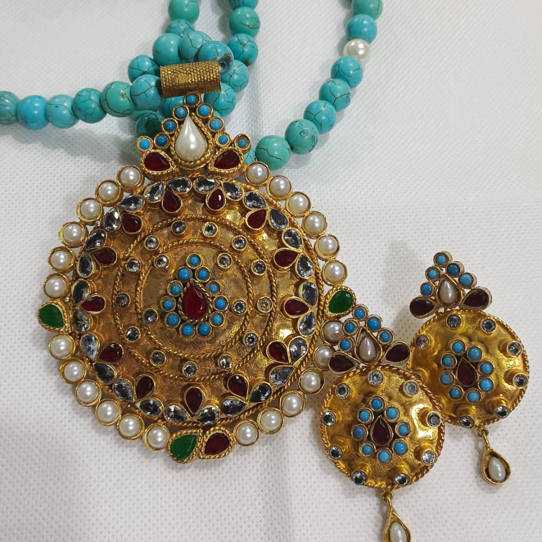 ANTIQUE BEADED FEROZA MK jewels